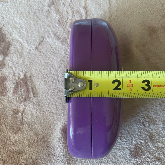 DG sunglasses case. - Picture 4 of 6